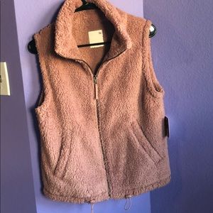 Mauve sheepskin vest